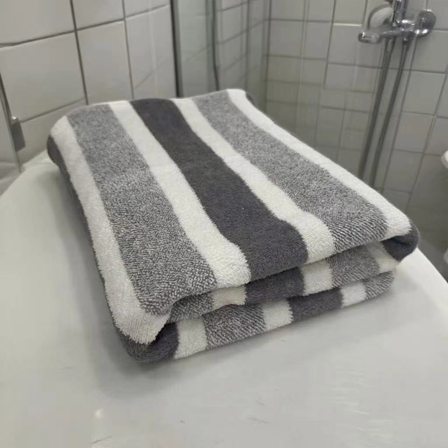 Striped Bath Towel – Quick Dry & High Absorption